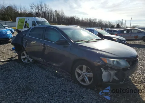 2012 Toyota Camry Base z USA, uszkodzony, nr VIN 4T1BF1FKXCU067946